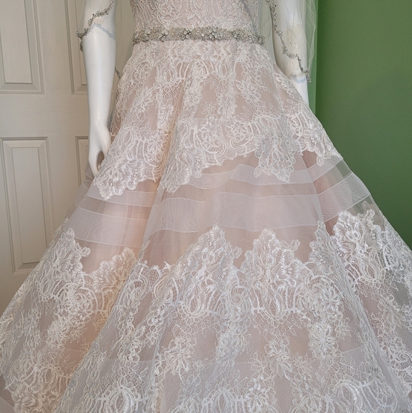 Brand New Allure Bridal Dress - Picture 8 of 8